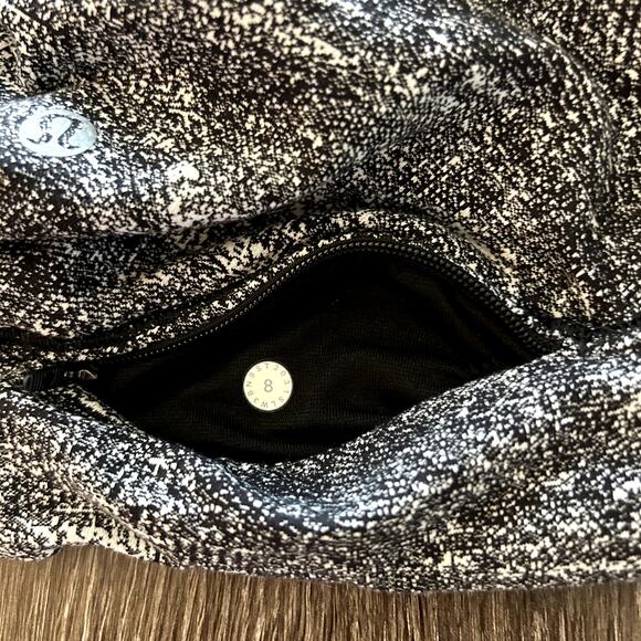 Lululemon Athletica Cypress Kiss 1/2‎ Zip Rush Jacquard Black White Size 8 Top - Picture 13 of 16